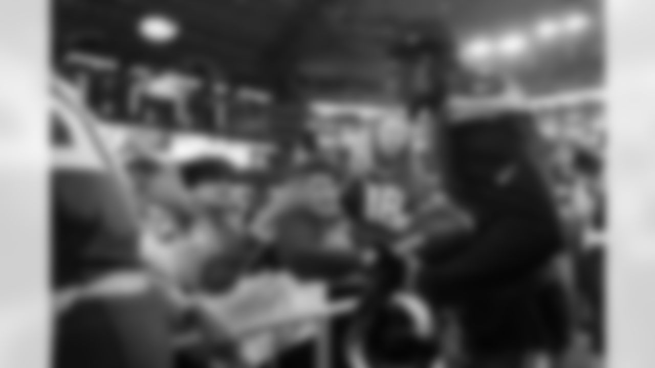 AK_Cowboys_Postgame_007