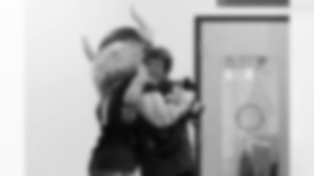 2025_1028_CR_FanOfTheYearReveal_0634