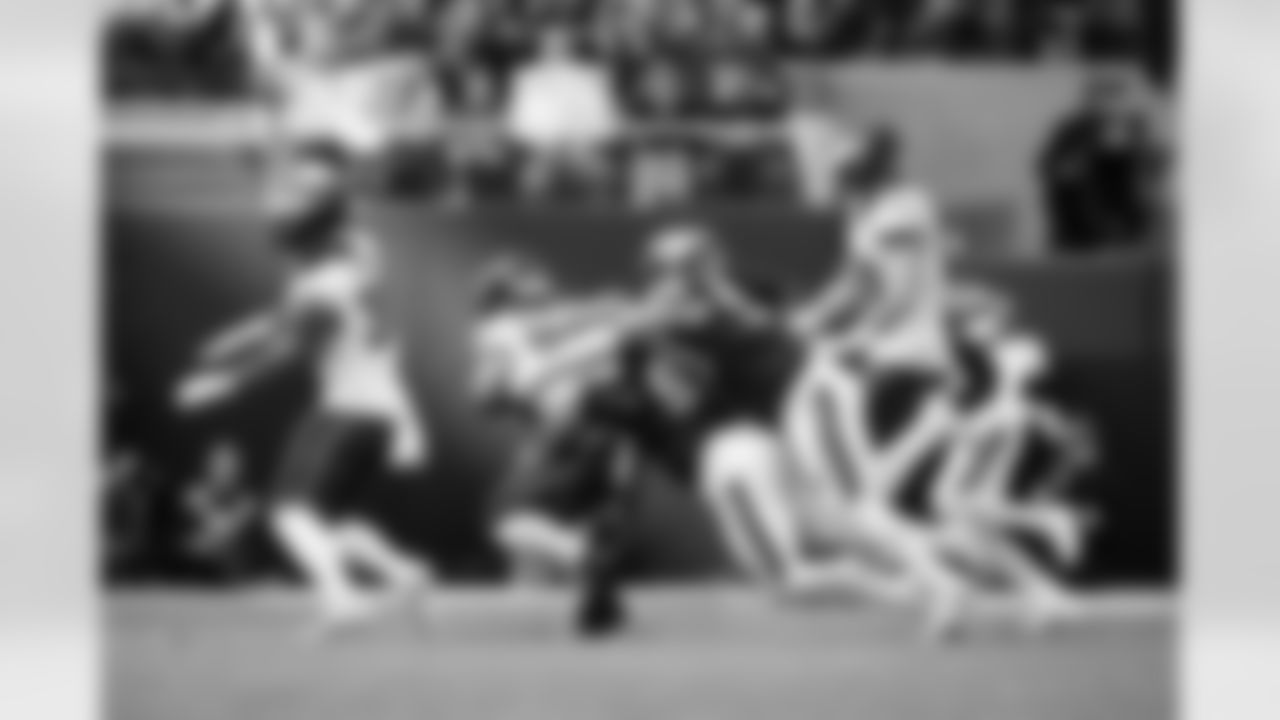 2025_1019_Vikings_Eagles_REG07_0472