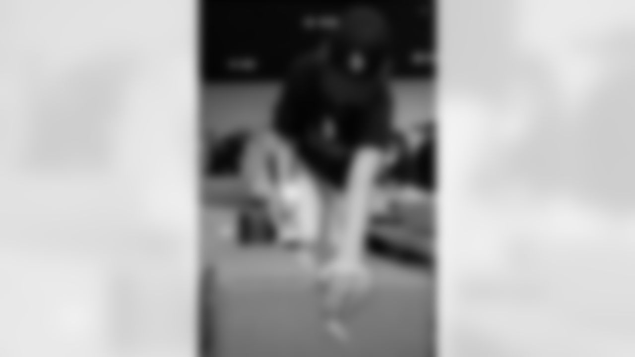 20251117_ThanksgivingPacking_034