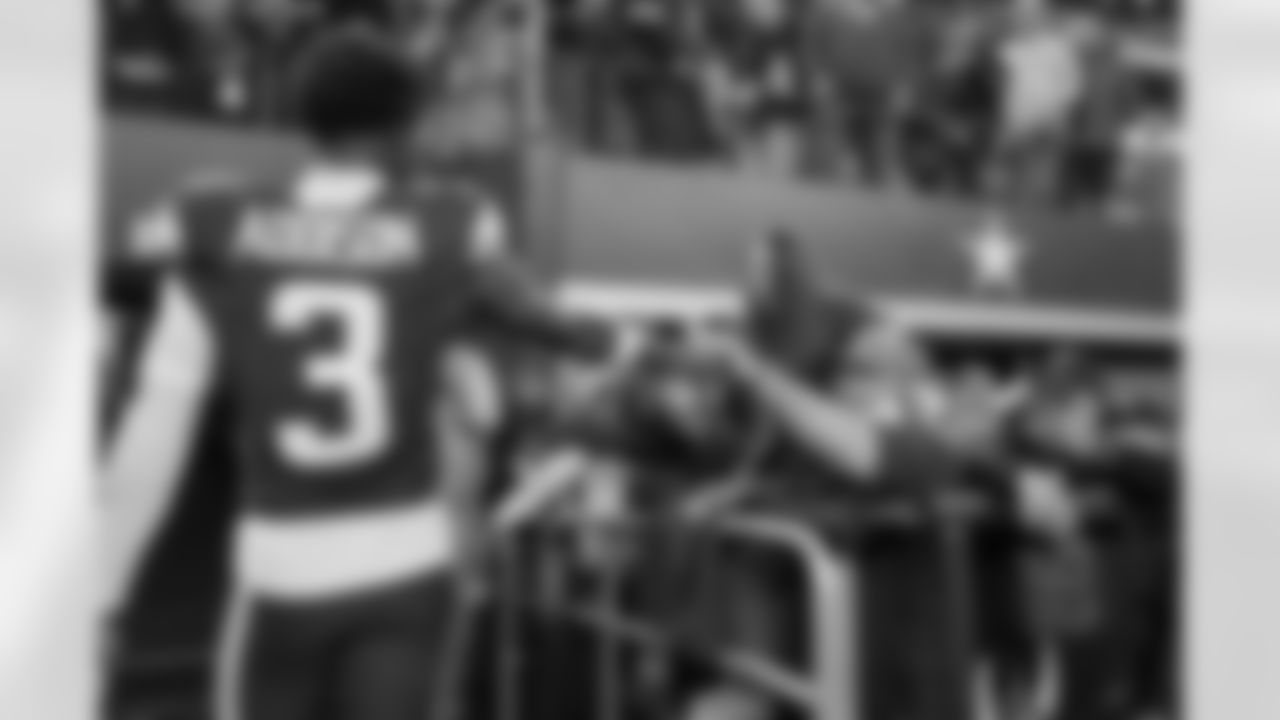 AK_Cowboys_Postgame_005