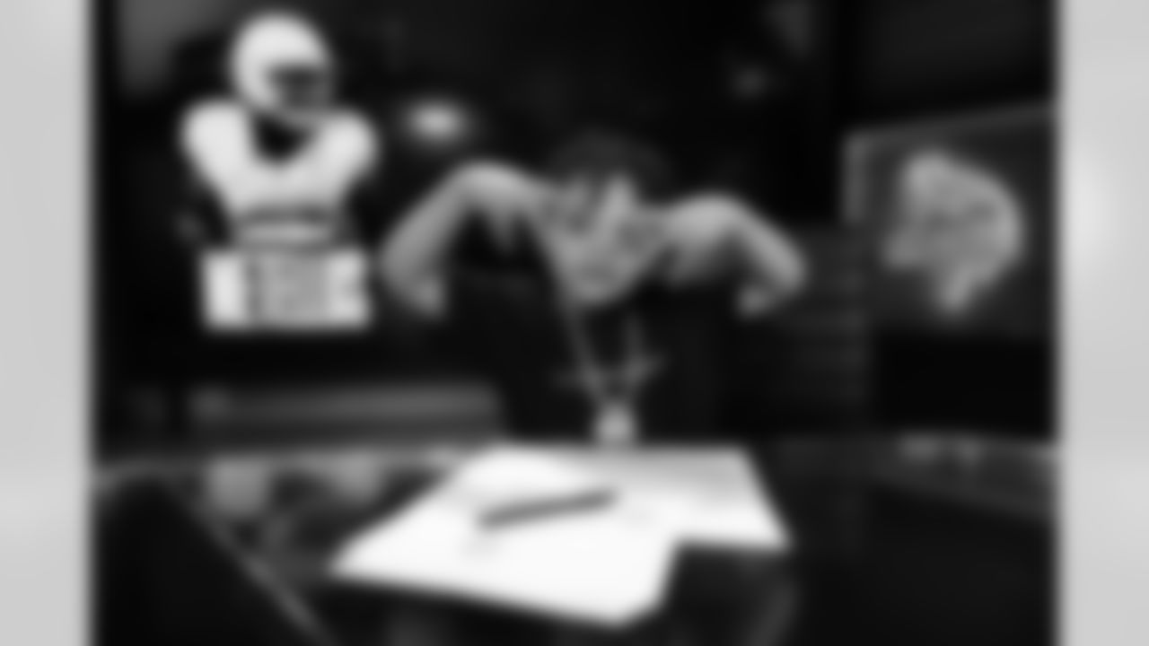 07282025_MetellusSigning_002