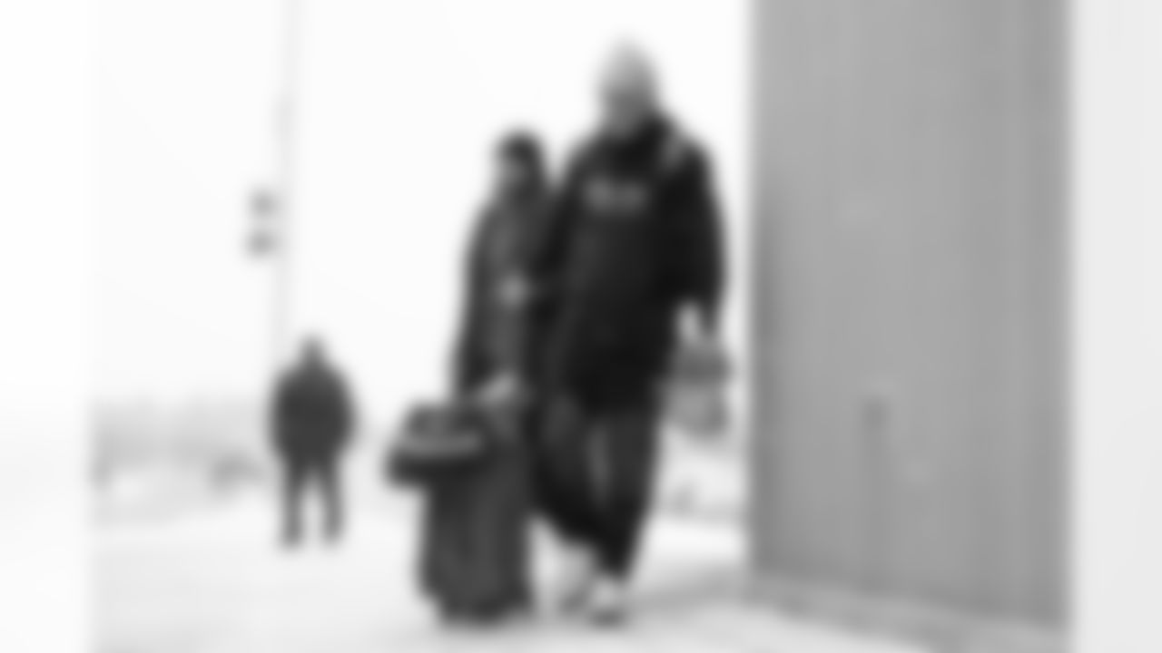 11292025_SeahawksTravel_0012