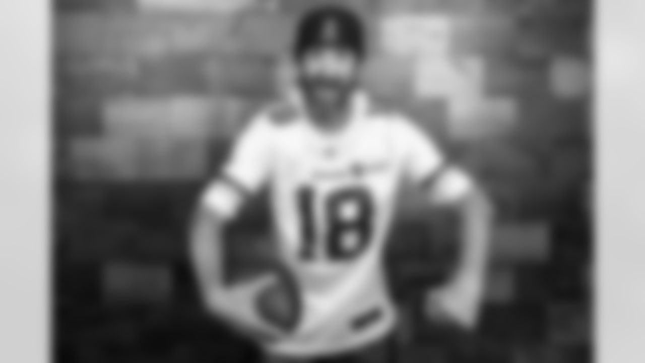 No. 18 Tim Karpas
Favorite Viking: Justin Jefferson | Favorite Animal: Jaguar | Football movie: The Longest Yard