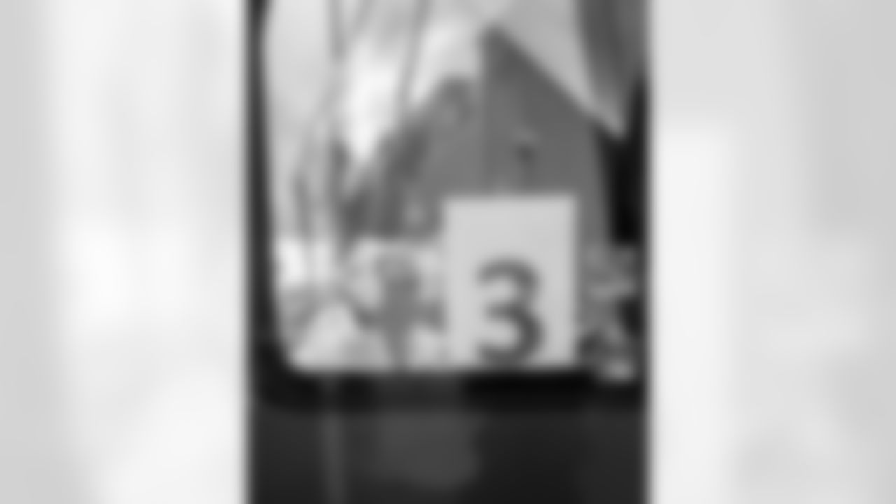 2025_1101_Vikings_Lions_Travel_0027