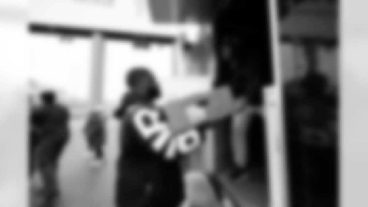 2025_ThanksgivingDriveThru_Rusco-5