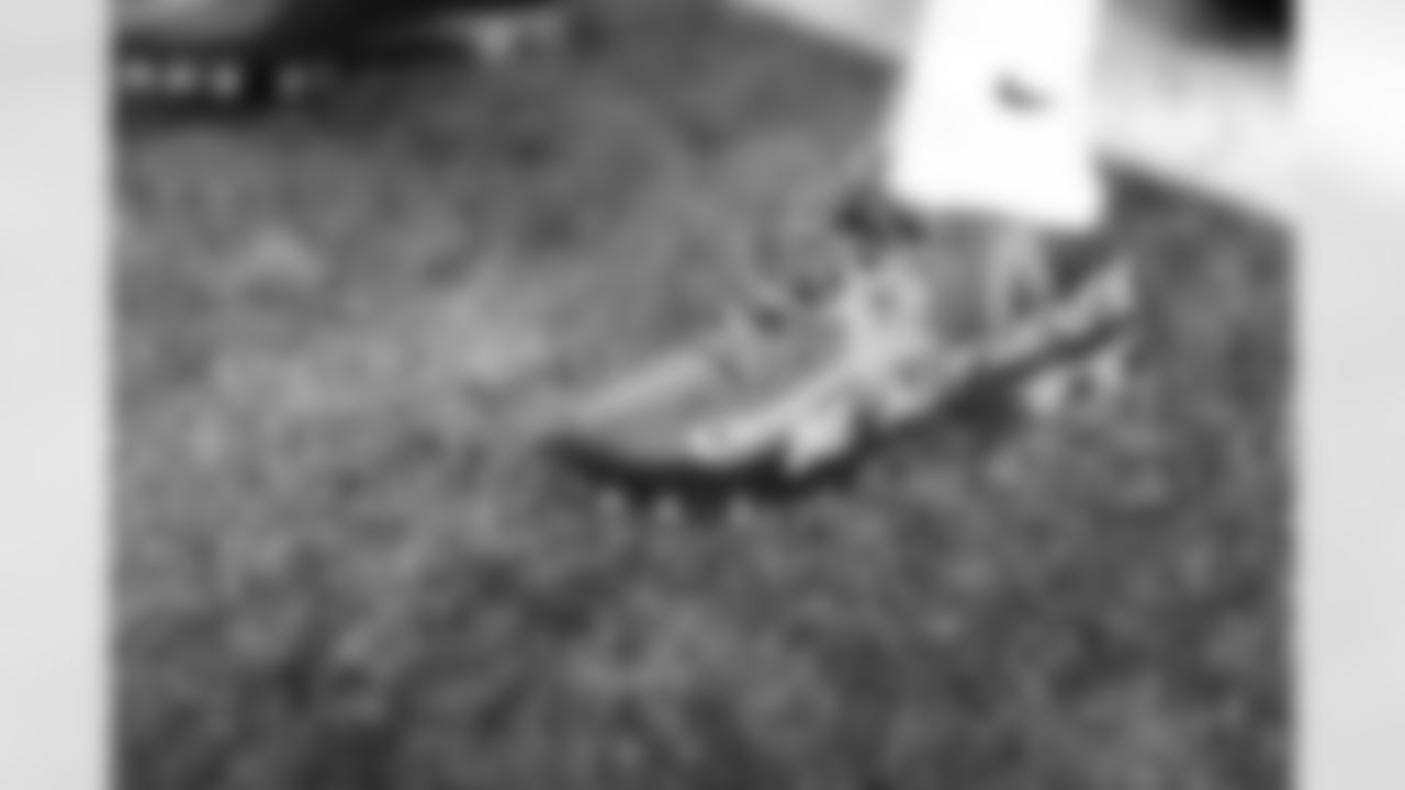AR1N1830