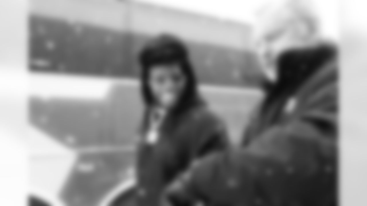 11292025_SeahawksTravel_0023