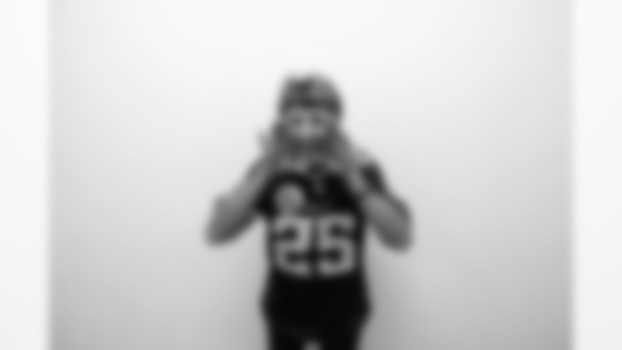 2025_1028_CR_FanOfTheYearReveal_0646