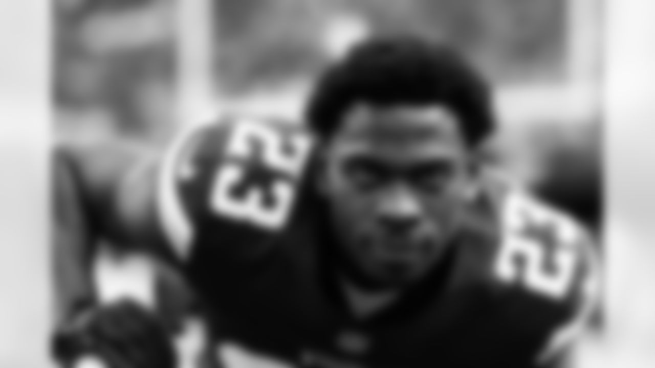 CB Andrew Booth Jr.