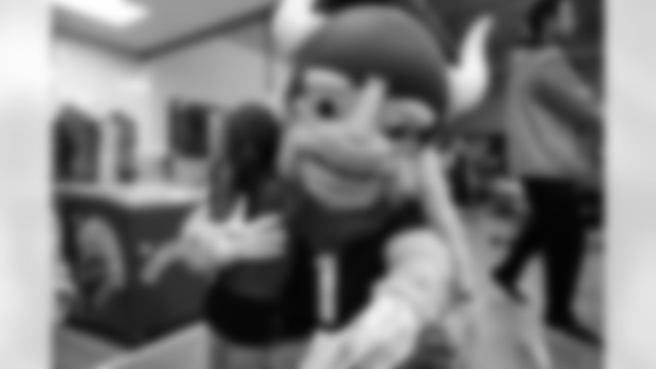 2026_Viktorbday_Rusco-13