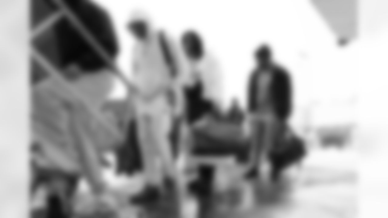 11292025_SeahawksTravel_0041