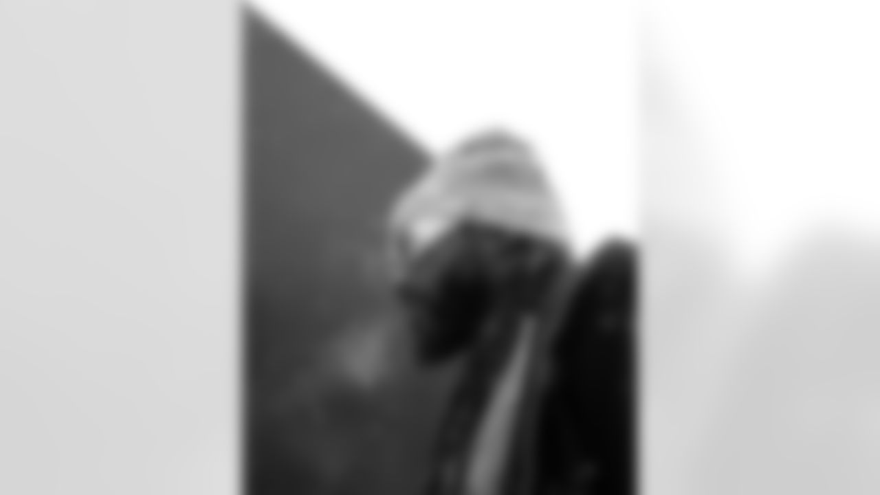 11292025_SeahawksTravel_0043