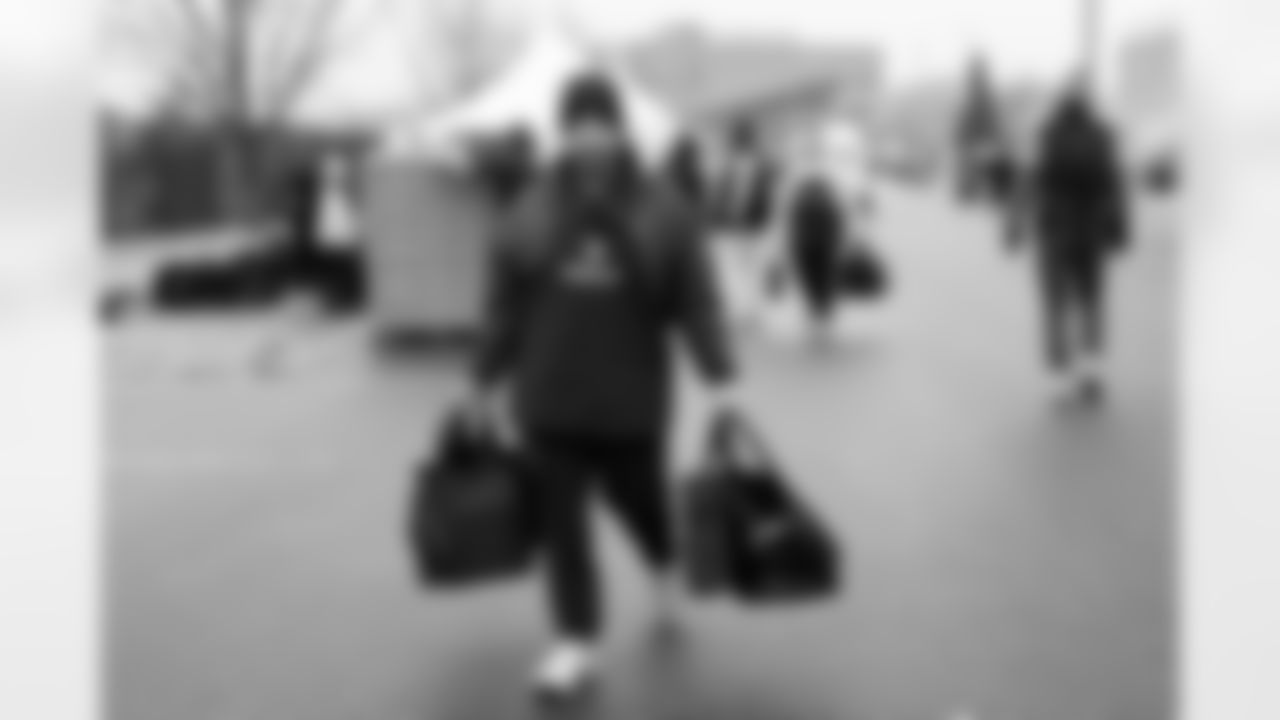 2025_ThanksgivingDriveThru_Rusco-15