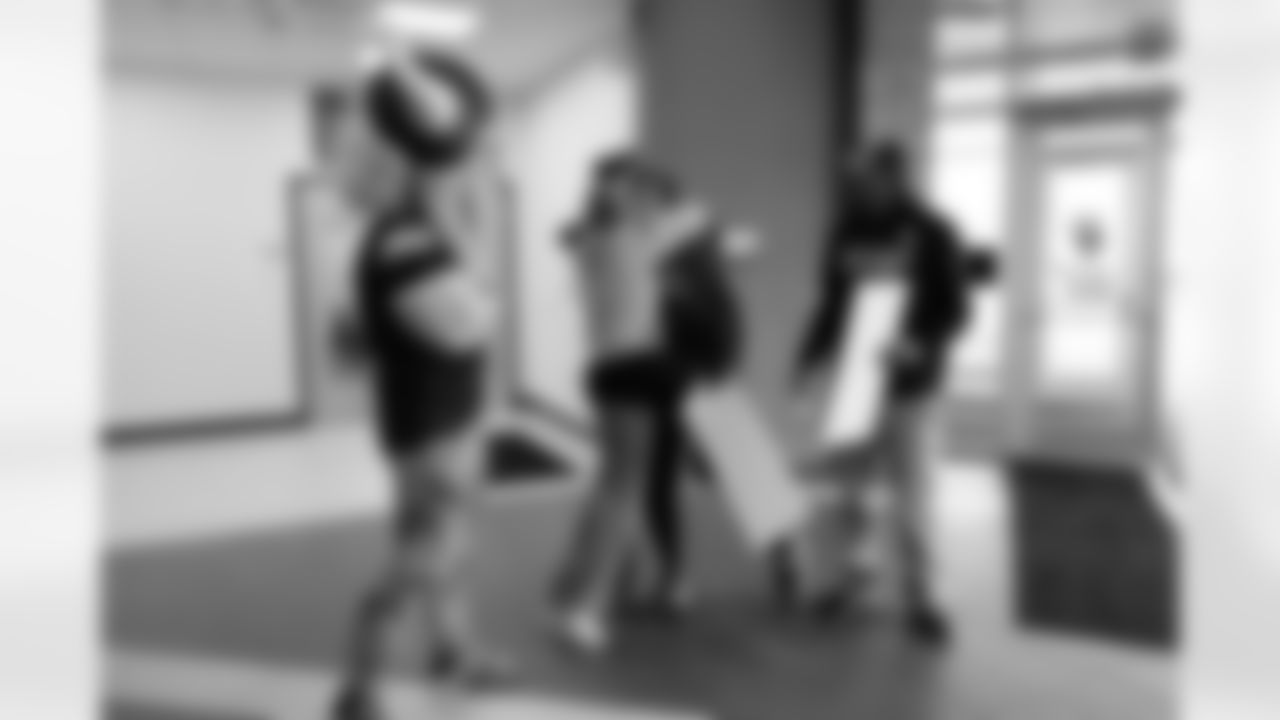 2025_1028_CR_FanOfTheYearReveal_0639