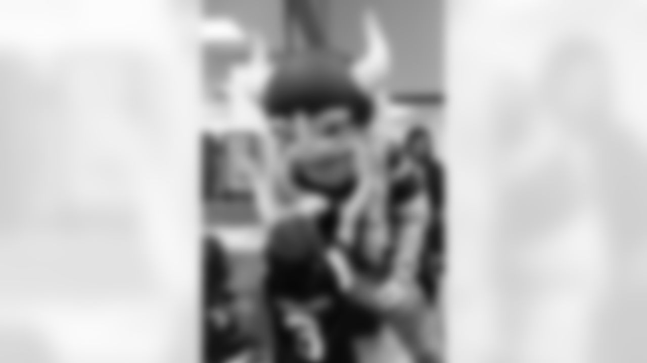 2026_Viktorbday_Rusco-10