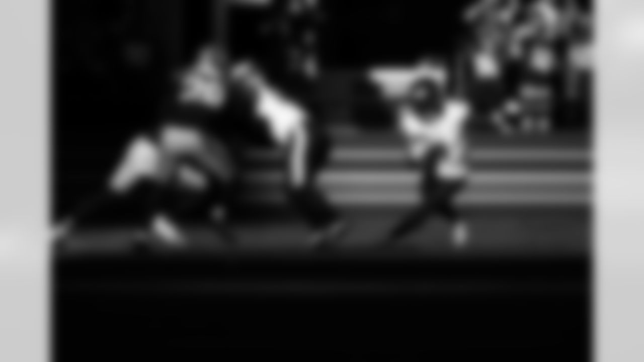 2025_1130_Vikings_Seattle_TTL_0038_Rusco