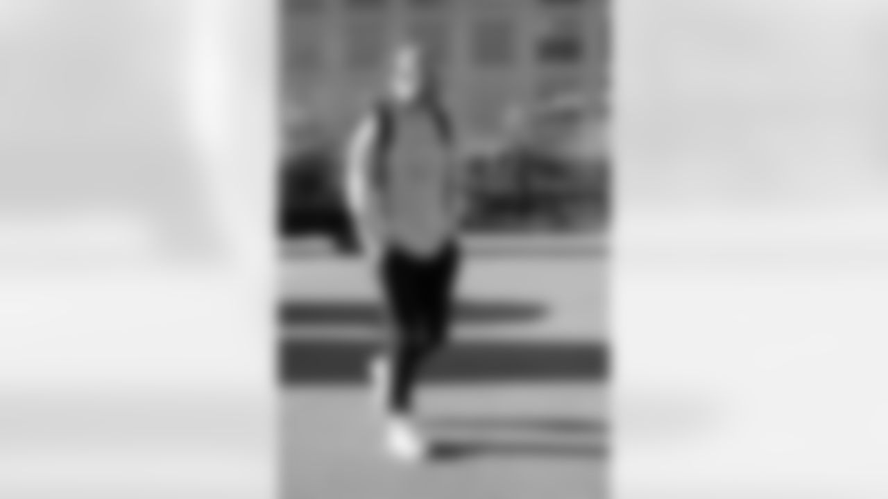 2025_1019_Vikings_Eagles_REG07_1011