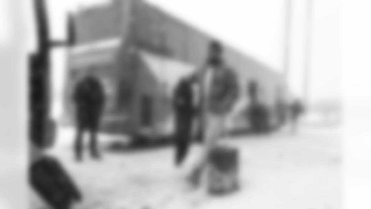 11292025_SeahawksTravel_0025