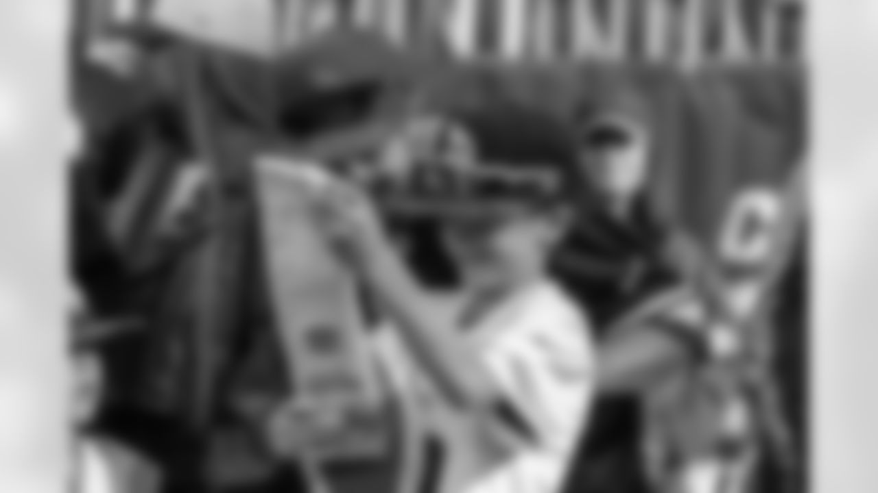 2025_1019_Vikings_Eagles_REG07_0094