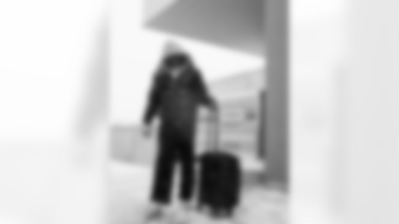 11292025_SeahawksTravel_0007