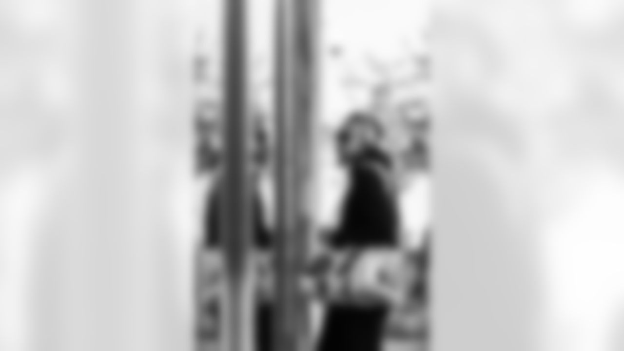 Travel images of players on their way to the Minnesota Vikings vs. Chicago Bears game September 07, 2025 at Soldier Field in Chicago, IL.