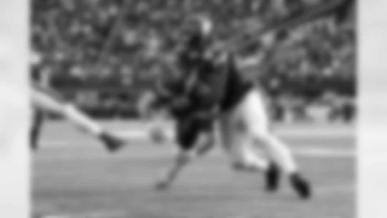 2025_1207_Vikings_Commanders_REG14_0548