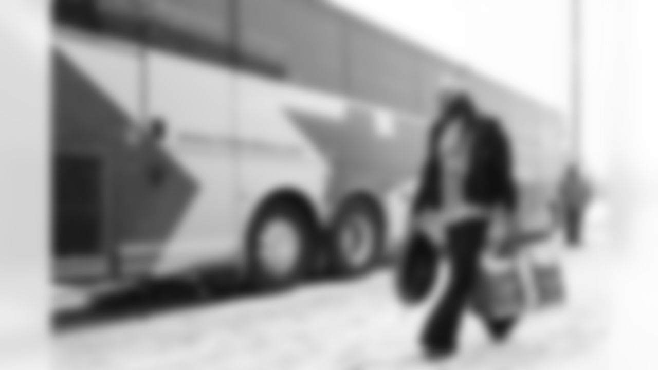 11292025_SeahawksTravel_0020