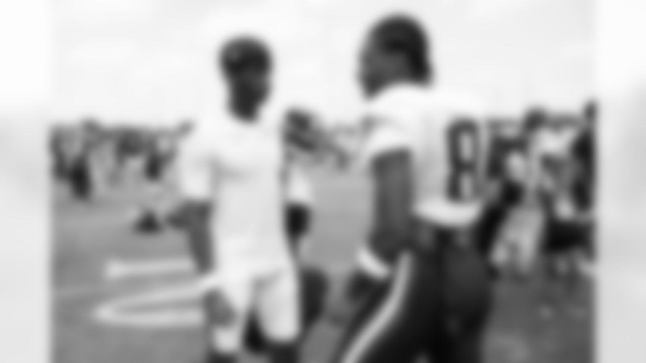 Stefon Diggs reunites with former Vikings teammates and coaches during joint practice with the Patriots