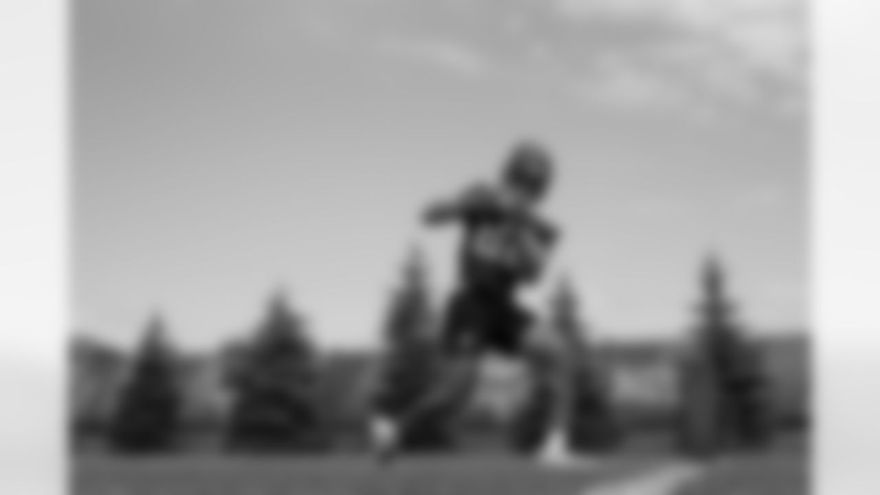 82 WR Jeshaun Jones