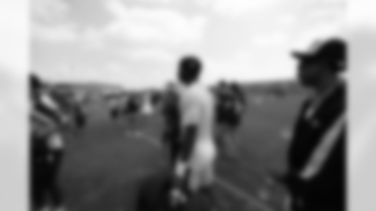 Stefon Diggs reunites with former Vikings teammates and coaches during joint practice with the Patriots