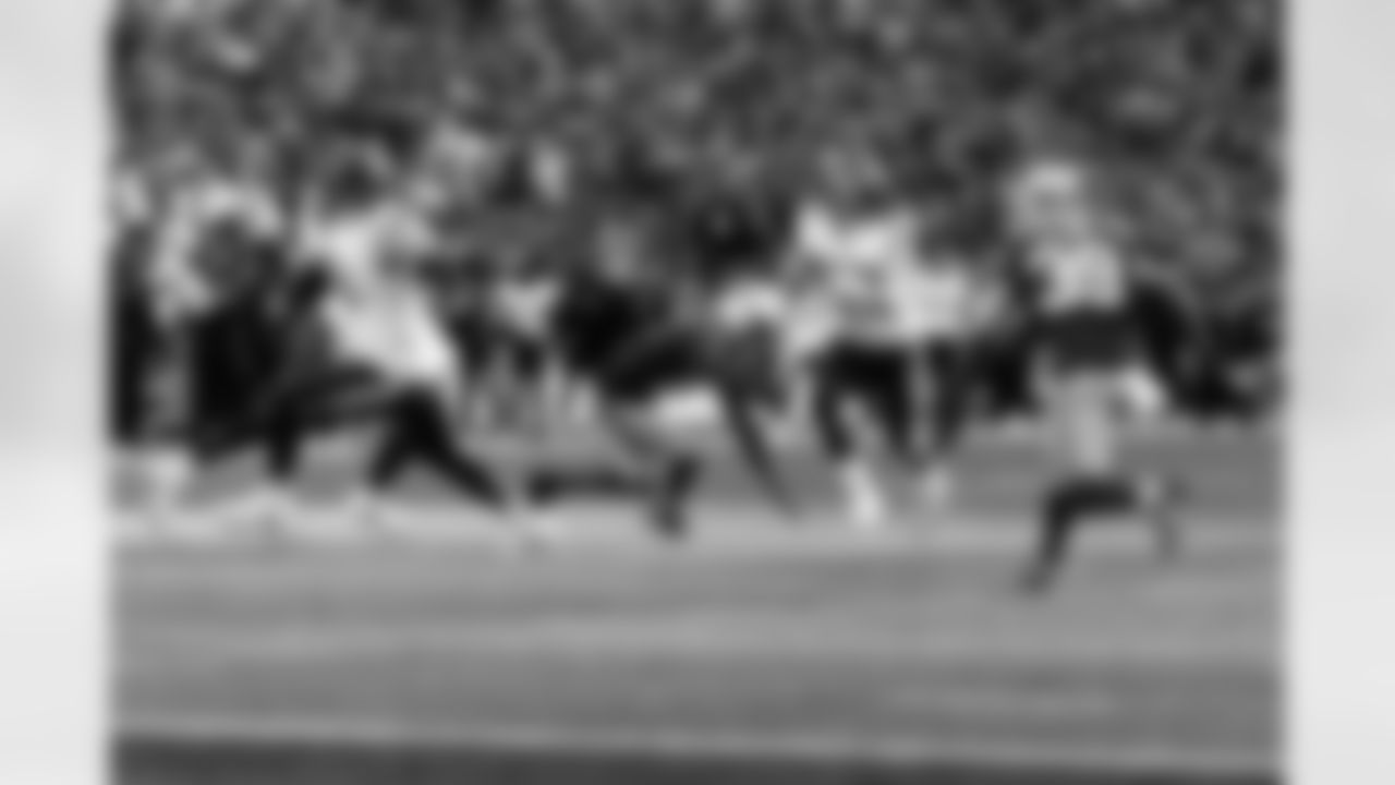 2025_1130_Vikings_Seattle_TTL_0059_Rusco