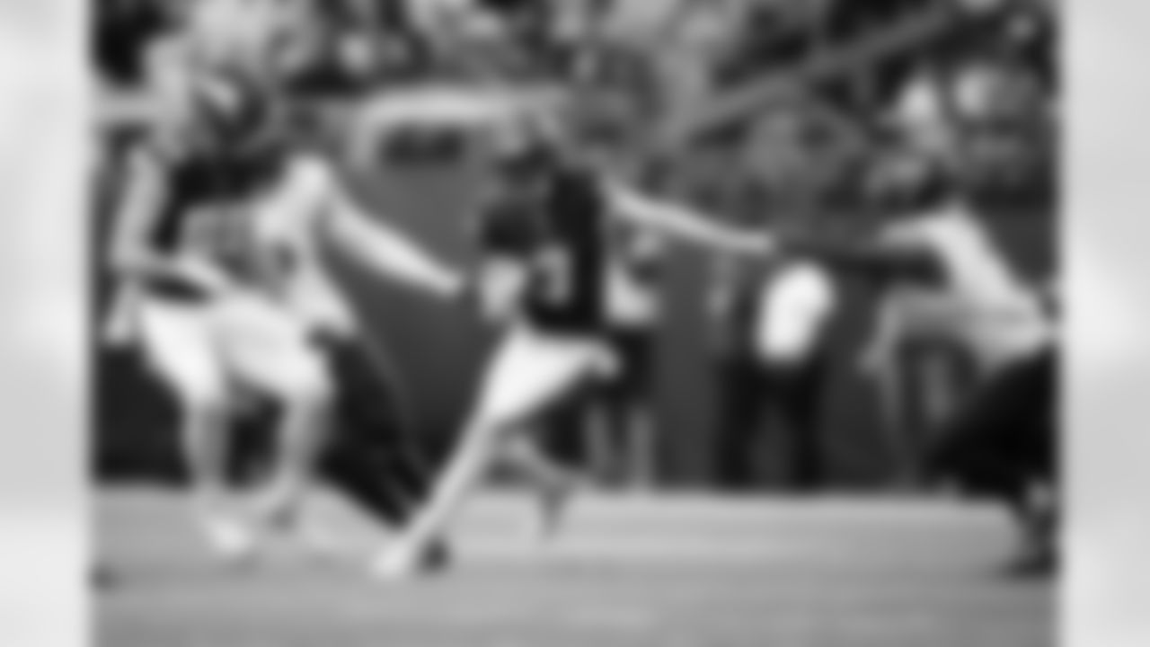 2025_1207_Vikings_Commanders_REG14_0568