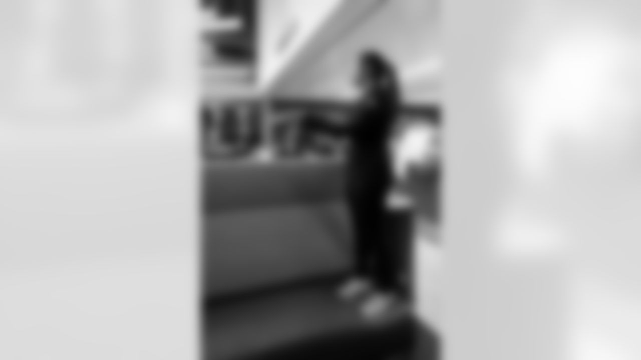 20251117_ThanksgivingPacking_027