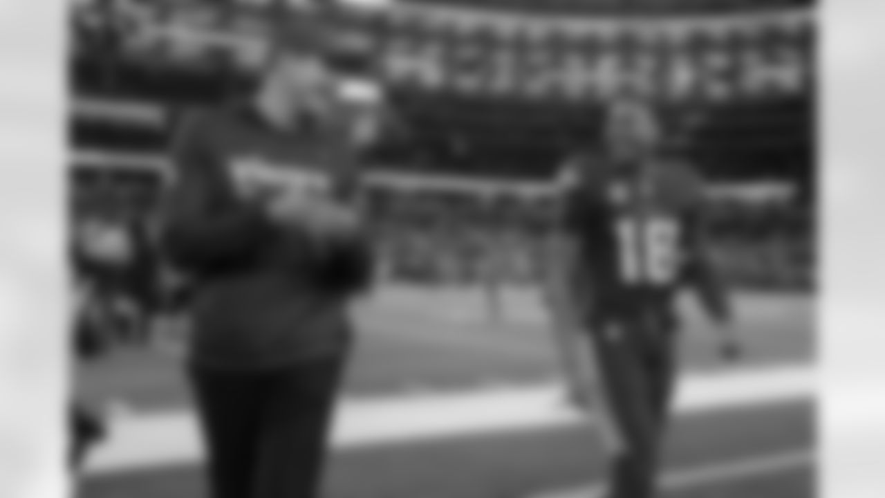 AK_Cowboys_Postgame_003