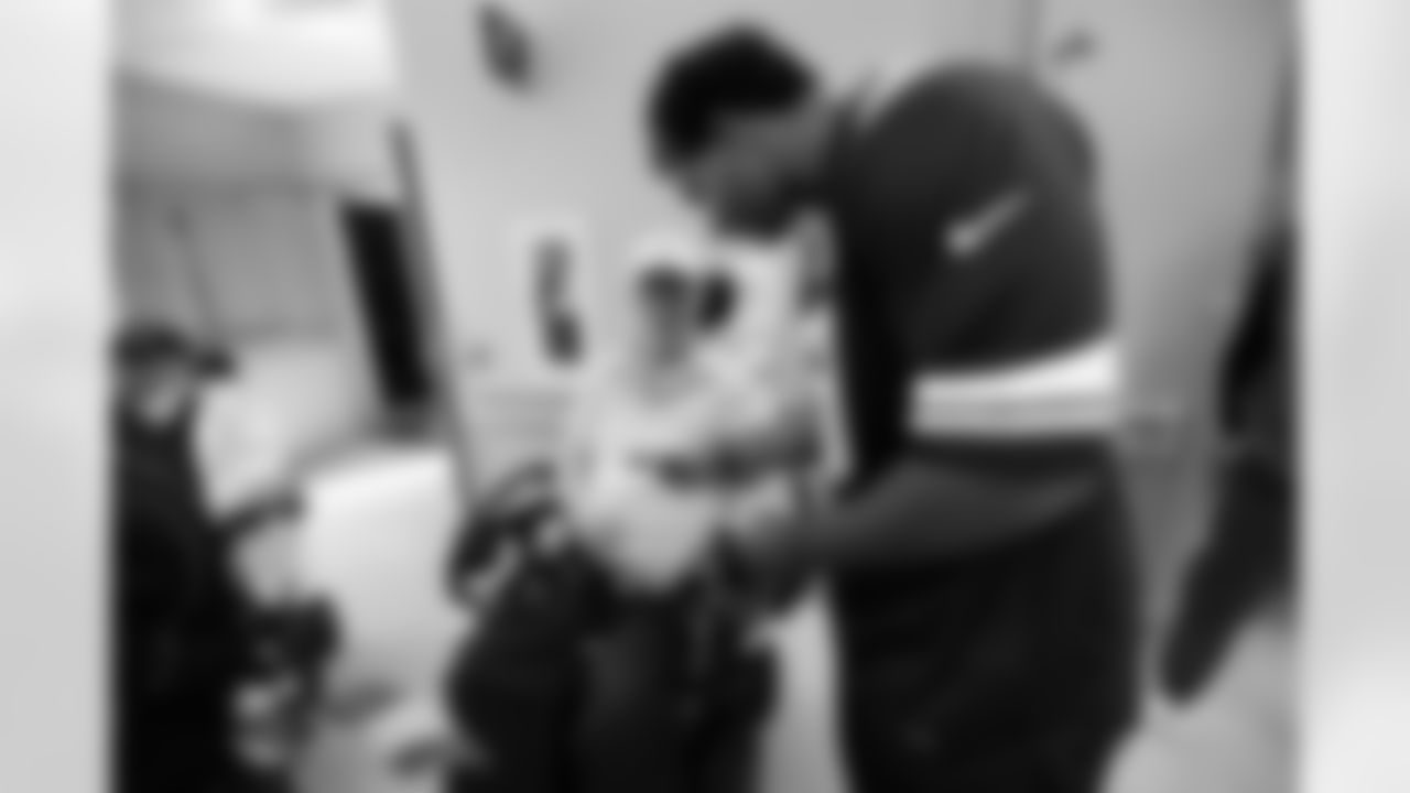 2025_1104_CR_VAMedicalCenterVisit_0191