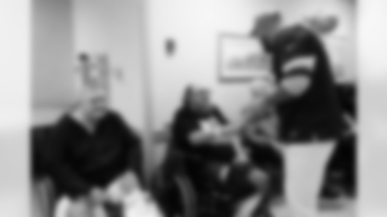 2023_1107_CR_VAHospitalVisit_0024