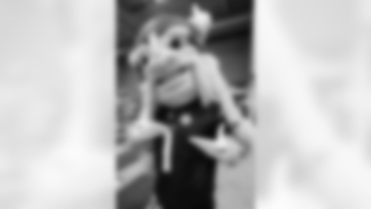 2026_Viktorbday_Rusco-15