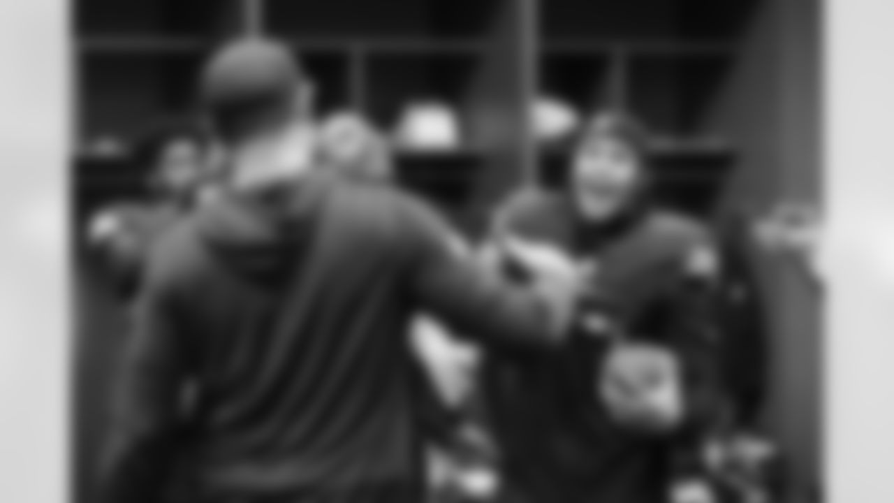 AK_Cowboys_Postgame_020