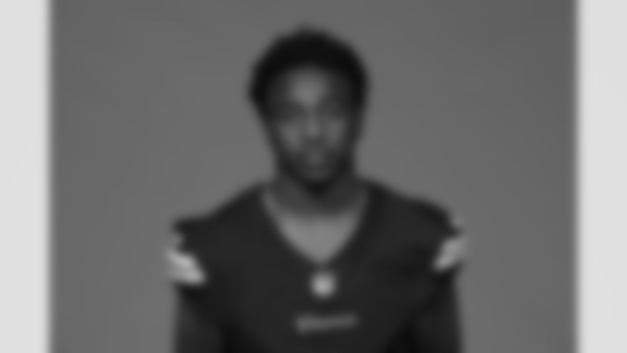 83 WR Silas Bolden