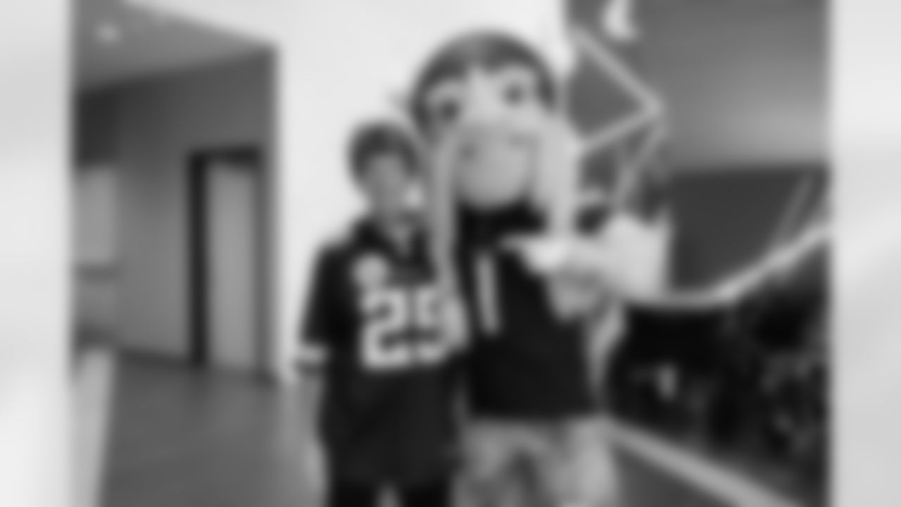 2025_1028_CR_FanOfTheYearReveal_0647