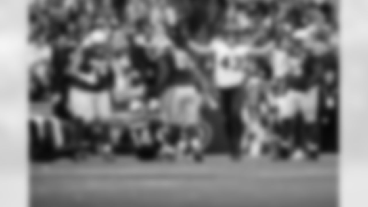 2025_1130_Vikings_Seattle_TTL_0051_Rusco