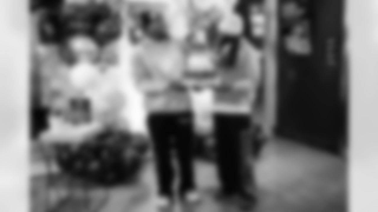 2025_1201_CR_AaronJonesDrivesAndVibes_0010