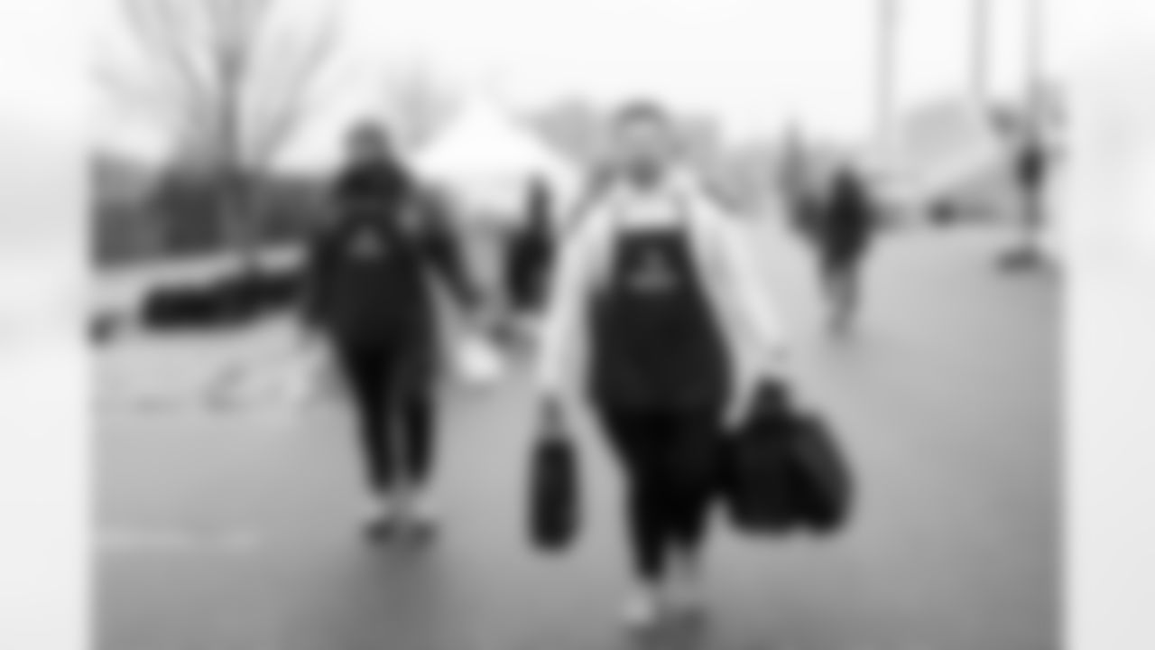 2025_ThanksgivingDriveThru_Rusco-16