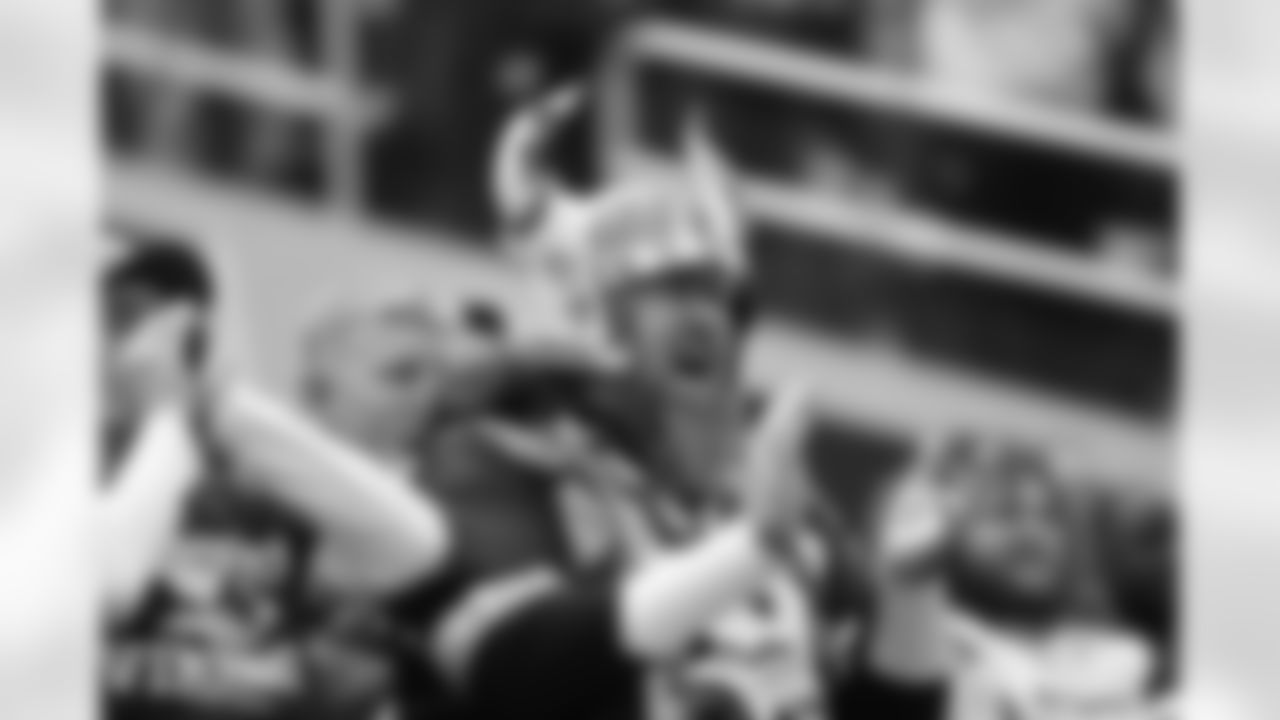 2025_1207_Vikings_Commanders_REG14_Social_0191