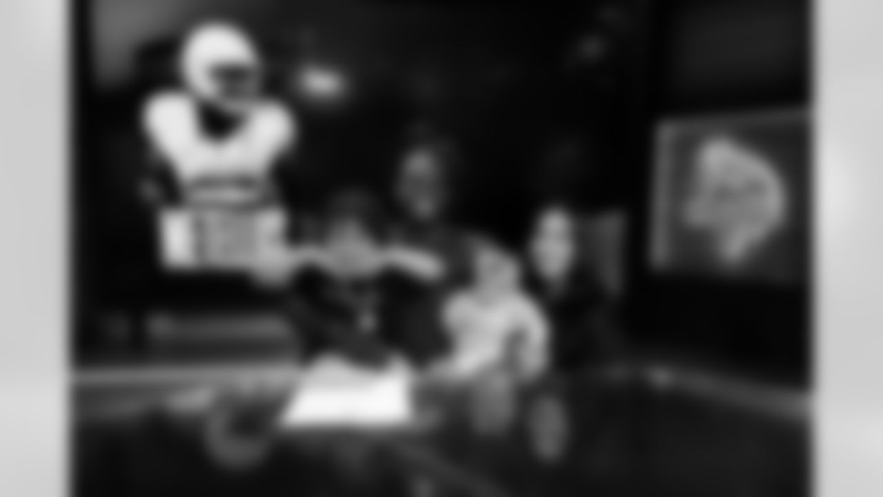 07282025_MetellusSigning_008