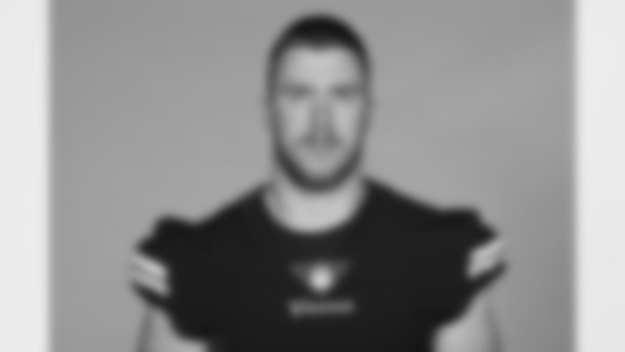 92 DL Jonah Williams