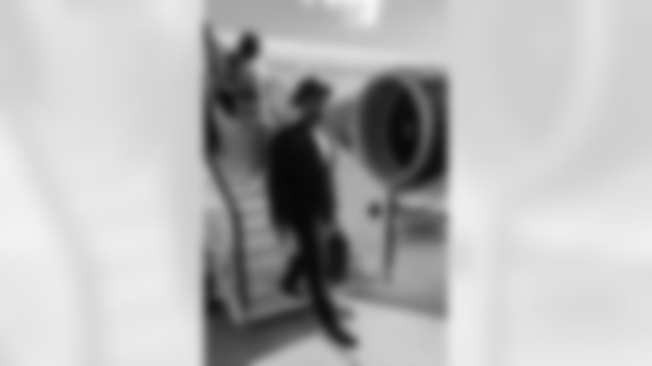 Travel images of players on their way to the Minnesota Vikings vs. Chicago Bears game September 07, 2025 at Soldier Field in Chicago, IL.