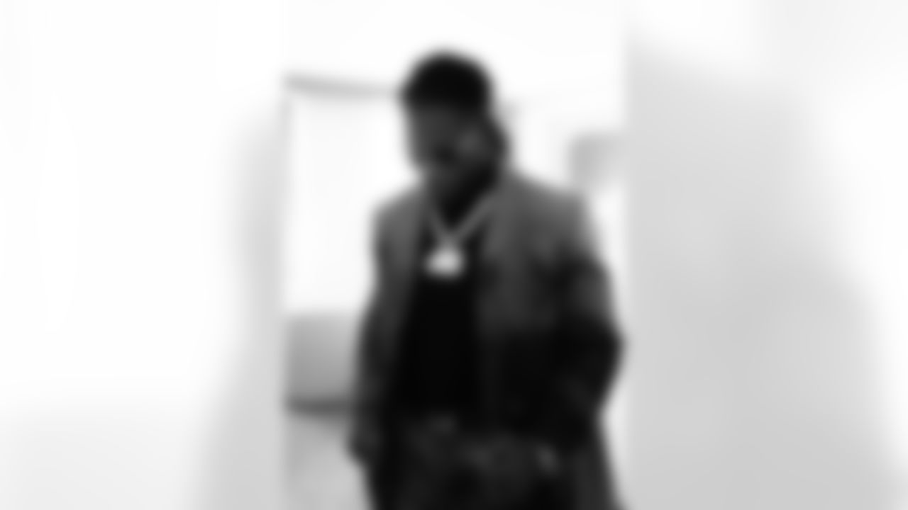 BTS (Behind the Scenes) with Josh Metellus as he gets ready prior to a game against the Detroit Lions.

Minnesota Vikings vs. Detroit Lions 
November 02, 2025 
Ford Field in Detroit, MI