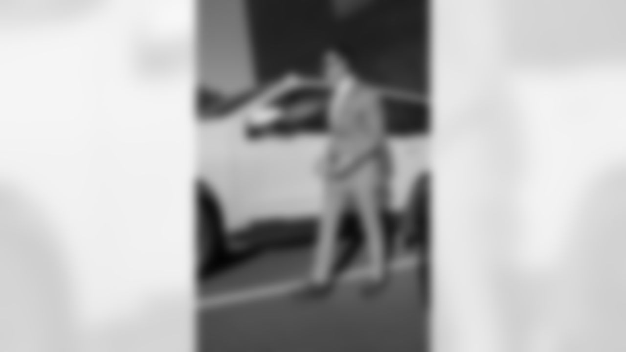 2025_1019_Vikings_Eagles_REG07_1001